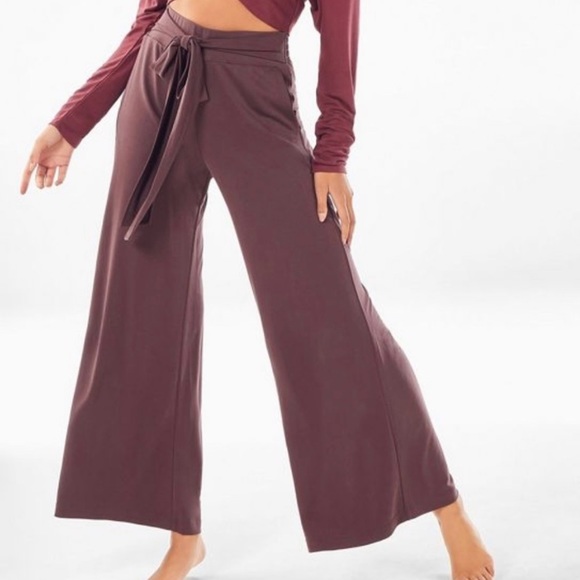 Fabletics Chris Washed Tricot Pants in Espresso Size Medium - Picture 1 of 3